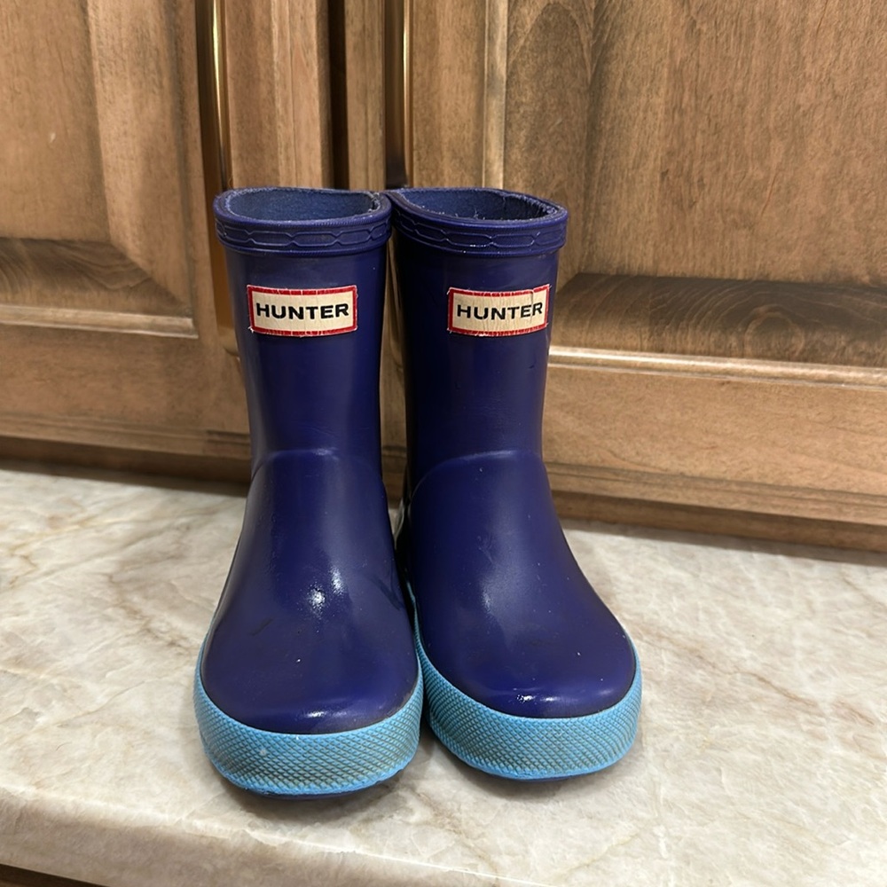 Toddler boys Hunter boots 
Size 6-7